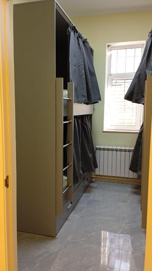 Check Inn Hostel Almaty Bagian luar foto