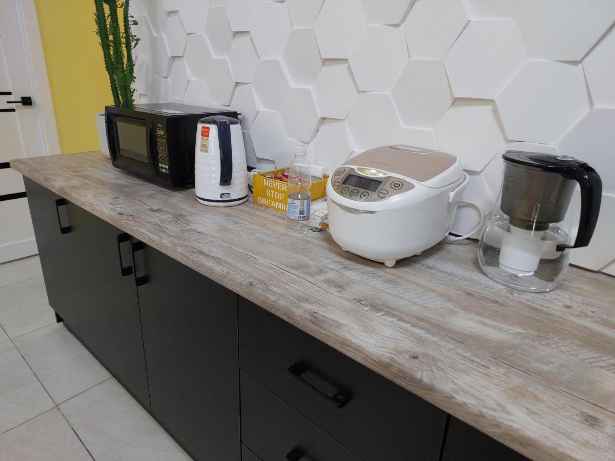 Check Inn Hostel Almaty Bagian luar foto